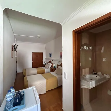 Dona Ana Residencial Inn Lagos